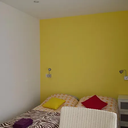 住宿加早餐酒店 Holy Dove 2*