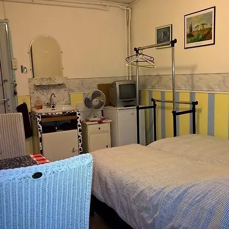 Bed And Breakfast Amsterdam Holy Dove 2*