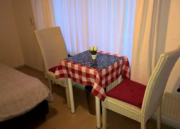 Bed and breakfast Holy Dove Ámsterdam